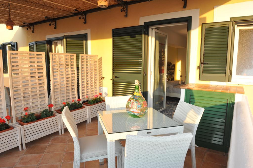 Il Leone Di Mare Hotel Procida Room photo